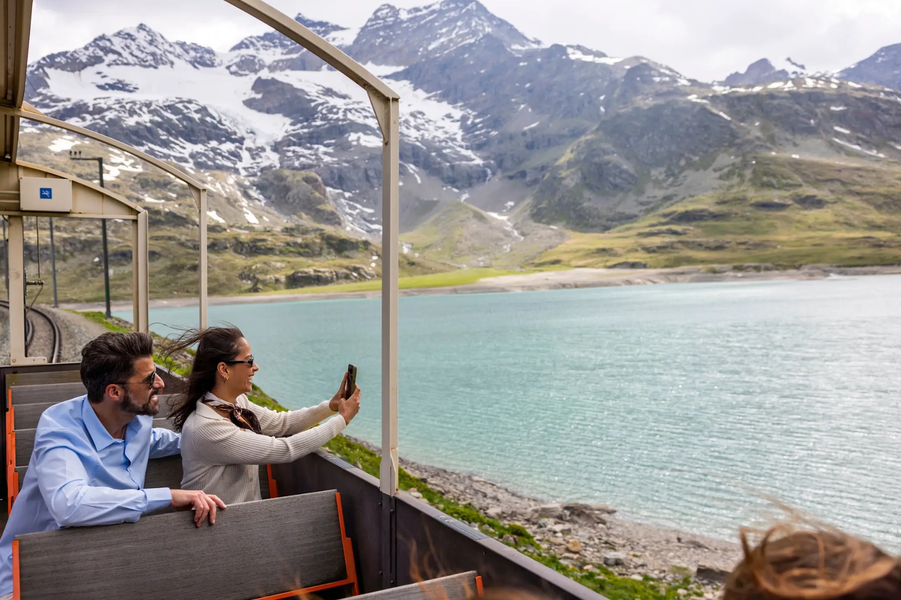 Open scenic carriages